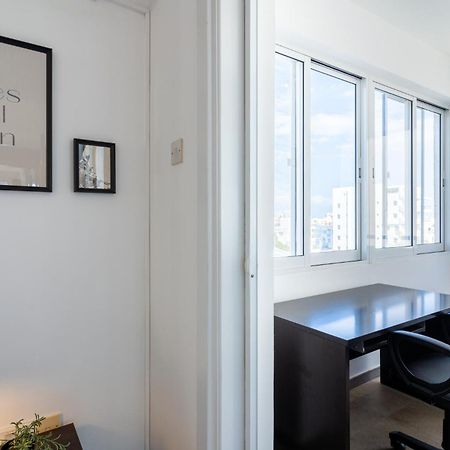 Jayde 2-Bedroom Apartment In Larnaca Exterior photo