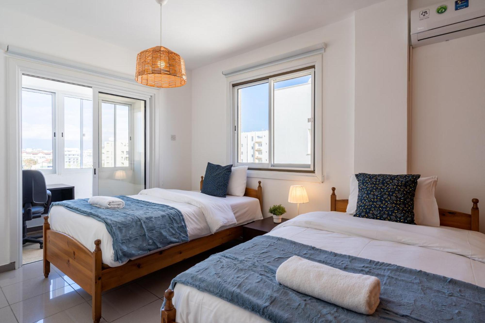 Jayde 2-Bedroom Apartment In Larnaca Exterior photo